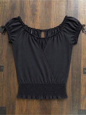 Black Women's Smocked Hem Short Sleeve Top